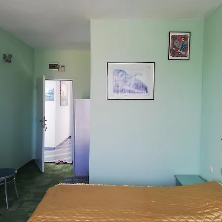 Guest Avalon Pensjonat 3*